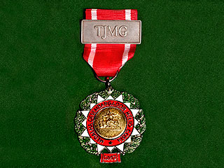 COMENDA - A Medalha Desembargador Hélio Costa é concedida a cada dois anos nas comarcas de MG