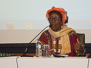 A narradora cubana Mirta Portillo falou sobre violência de gênero.