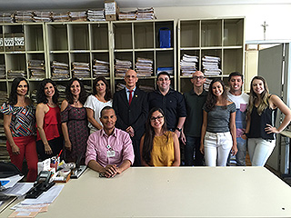 Os números expressivos foram alcançados pela 8ª Vara Cível, segundo o juiz Sérgio Murilo Pacelli (centro), devido ao engajamento dos assessores, servidores e estagiários