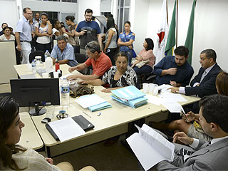 Em Mariana, após a realização de audiências, foram firmados acordos para garantir apoio emergencial a moradores atingidos