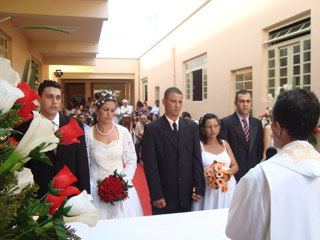 FAMÍLIA - Um casamento foi celebrado dentro das dependências da Apac de Lagoa da Prata.