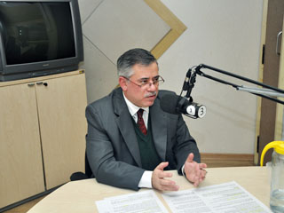 Juiz Marcos Padula explica que ameaças, ofensas, vias de fato e lesões corporais caracterizam o bullying