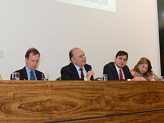 O 3º vice-presidente e superintendente da Agin, desembargador Versiani Penna, lembrou a importância que o Novo CPC dá à conciliação