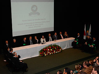 A defensora pública-geral Christiane Malard entrou em exercício para biênio 2016-2018 em solenidade realizada no Museu Inimá de Paula