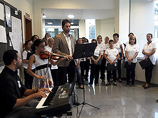 A apresentação teve como regente o maestro Josemar Anderson de Freitas e participação da violinista Rayssa da Costa Pereira Salazar, de apenas 11 anos de idade