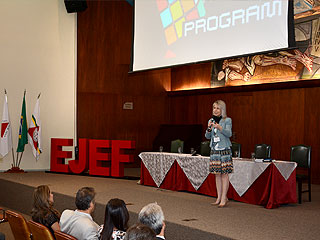 A juíza Rosane Bordasch fala sobre o projeto, que foi instituído no RS em 2014