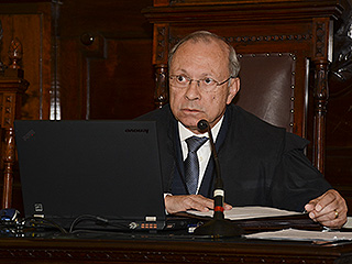 A sessão de julgamento foi presidida pelo 1º vice-presidente, desembargador Geraldo Augusto