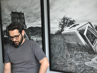 O artista Daniel Moreira expõem suas fotografias na Galeria de Arte do Fórum Lafayette