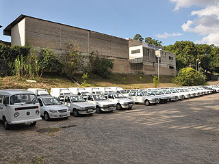 Os carros, em sua maioria da marca Fiat, modelos Fiorino e Uno Mille, vão estar em exposição na Coordenação de Controle do Patrimônio Mobiliário