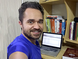 Desde o início do projeto, é de Nova Venécia, no Espírito Santo, que o servidor Eduardo Toscano trabalha para o TJMG