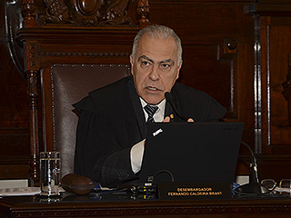 O desembargador Fernando Caldeira Brant foi homenageado pelos magistrados