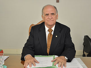 Para o corregedor-geral de justiça, desembargador Antônio Sérvulo dos Santos, os oficiais de justiça são essências à administração da Justiça