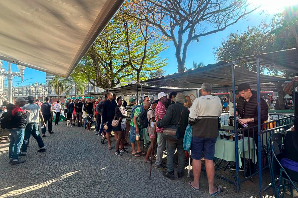 Diversos serviços foram ofertados para a população em situação de rua