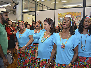O grupo musical Cigarras Cantoras do Vitória se apresentou ao final da solenidade
