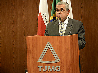 O presidente Herbert Carneiro explicou que a realização de exames de DNA gratuitos é política pública do TJMG e acontece durante todo o ano