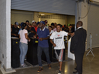 Moradores do abrigo Tia Branca participaram do projeto Rua de Respeito