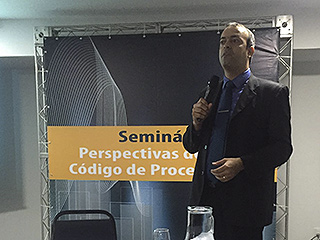 Luciano Souto Dias proferiu a palestra magna "As Tutelas Provisórias e o Novo CPC"