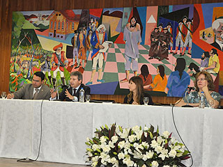 O 3º vice-presidente do TJMG, desembargador Wander Marotta (2º à esq), presidiu a mesa que teve como tema a Mediação Extrajudical