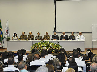 Em solenidade prestigiada por várias autoridades, o presidente do TJMG, desembargador Pedro Bitencourt Marcondes, participou de solenidade de formatura na Escola de Formação e Aperfeiçoamento de Sargentos (EFAS)