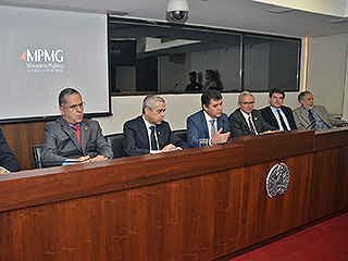 O procurador-geral de justiça, Antônio Sérgio Tonet, elogiou as iniciativas debatidas entre as instituições