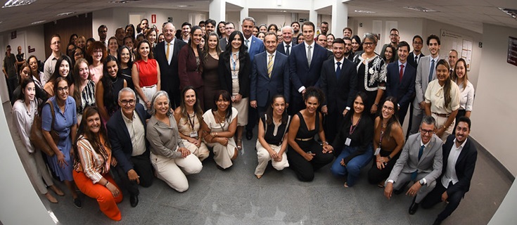 Novo Fórum em Igarapé Novo prédio, de quase 4,2 mil m², possui quatro andares interligados por elevadores e escadas