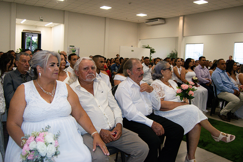 Not 1 Casamento Comunitario em Ituiutaba.jpg