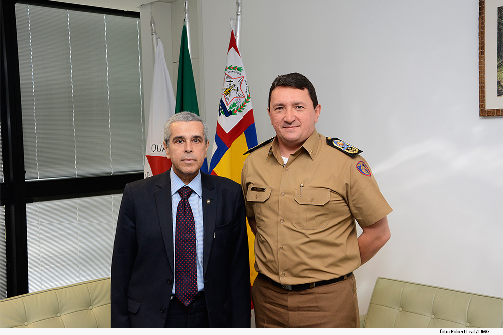 noticia-visita-presidente-comandante-geral-da-pm.jpg