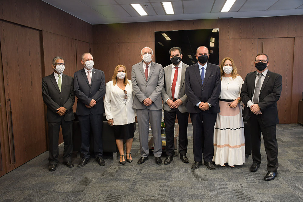 Not-posse-juizes---Francisco_-Tamborim_-Des.JoseFlavio_-pres.Gilson_-des.-JoseArthur_-Maria-Luiza-_-Haroldo.jpg