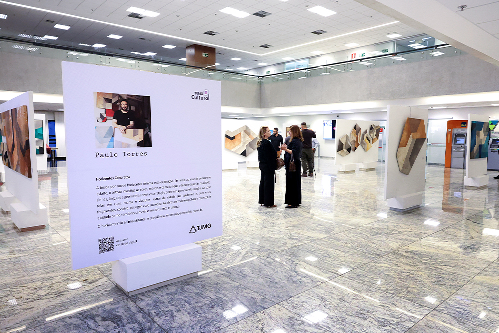 Not-Abertura-da-Exp-Horizontes-Concretos_-do-Artista-Paulo-Torres.3.jpg