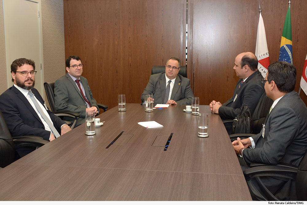 reuniao-junta-comercial.jpg