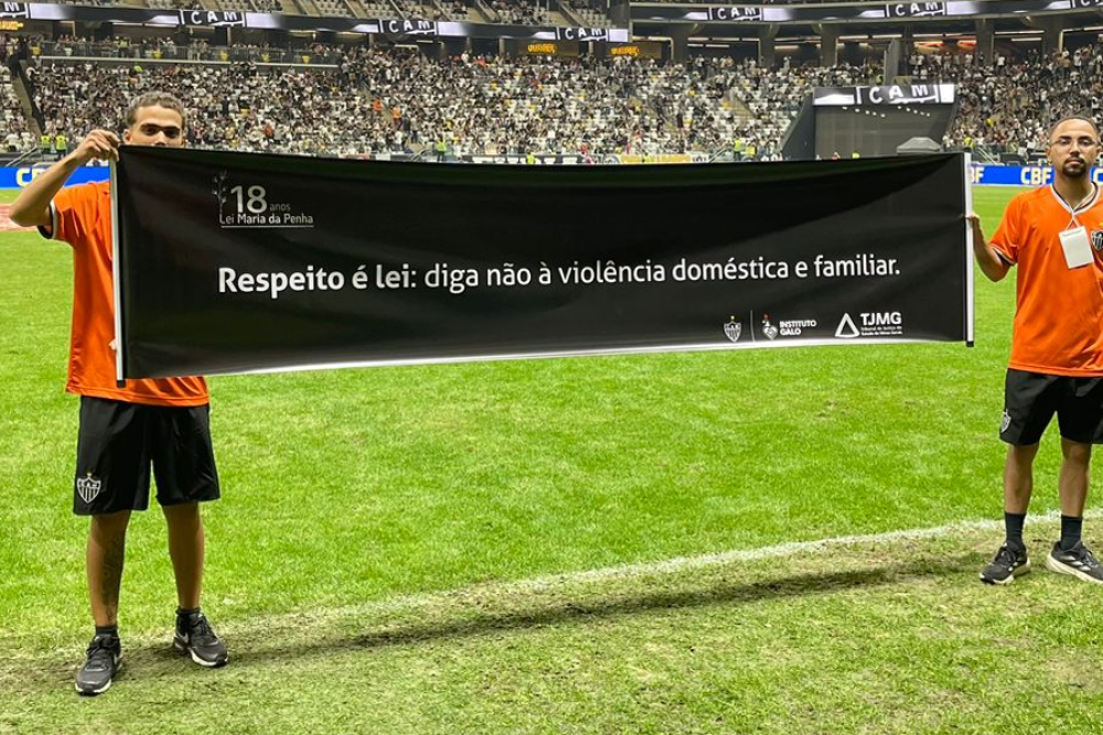 not-acaoComsiv-faixa-jogodoAtletico.jpg