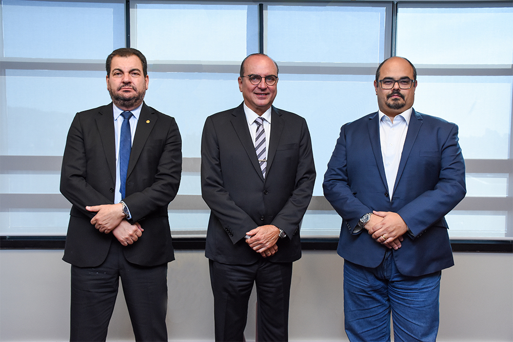 Not---Presidente-do-TJMG-e-o-vice-governador-eleito-Mateus-Simoes.jpg