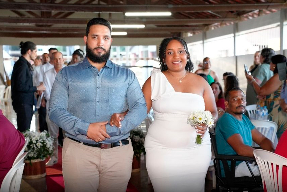 Not 4Casamento Comunitario em Dores do Indaia.jpg