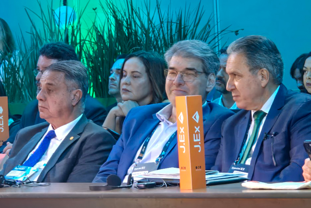 Not-Expojud-Corregedor-Estevao-Luchesi_-Des.-Leite-Praca_-e-Ministro-Afranio-Vilella.jpg