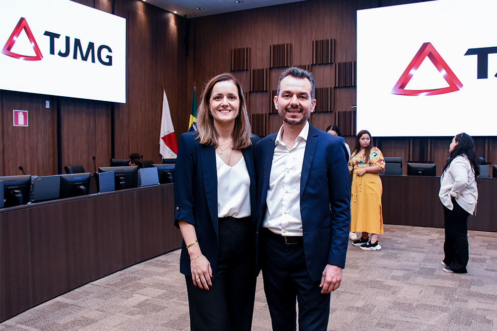 Not---Aline-e-Junior-Conhecendo-o-Judiciario-com-a-Fac.-Antonio-Meneghetti._5.jpg