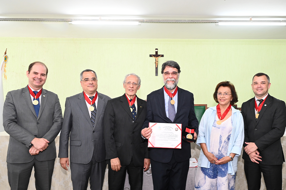 Not-1---Medalha-Conego-Raymundo-Trindade.jpg
