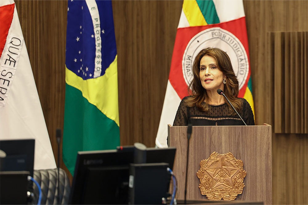 Not-Seminario-Assedio-DesaPaulaCunha.jpg