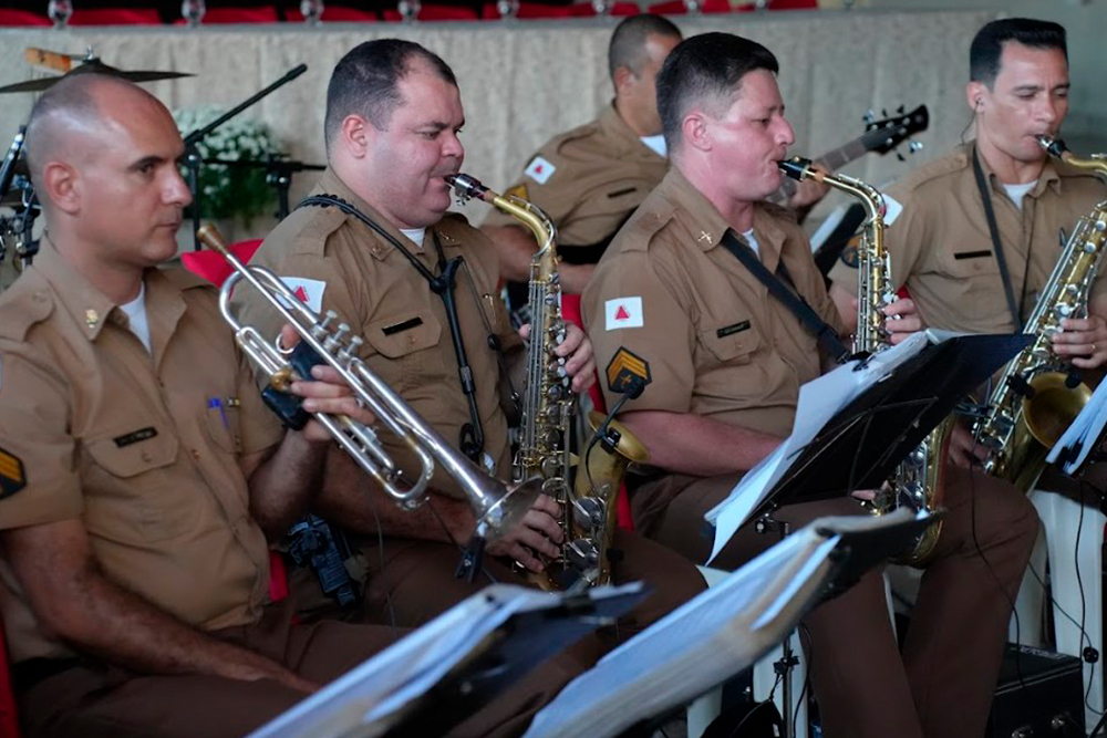 Not 7 Casamento Comunitario em Dores do Indaia.jpg