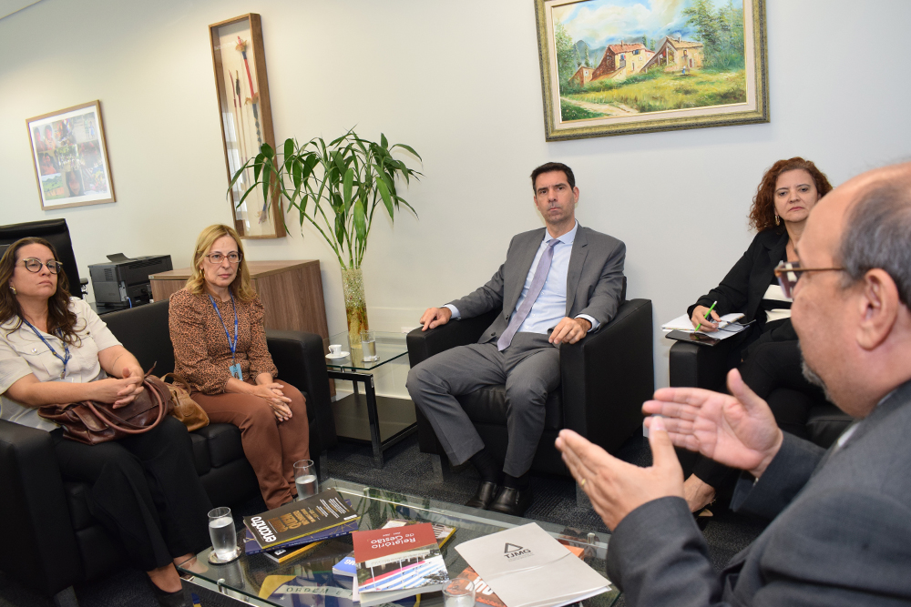 Not-2---Reuniao-Gab.-Alexandre-Santiago-com-a-Hemominas.jpg