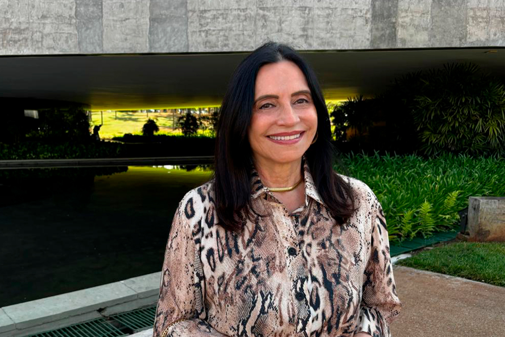 Not---Desa-Maria-A.-GrossiSeminario-Nacional-sobre-credito-consignado._e.jpg