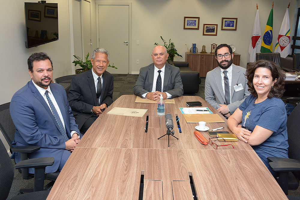 Not---Reuniao-Des.-Vicente-Oliveira-c-o-Des.-Saulo-Versiani.jpg