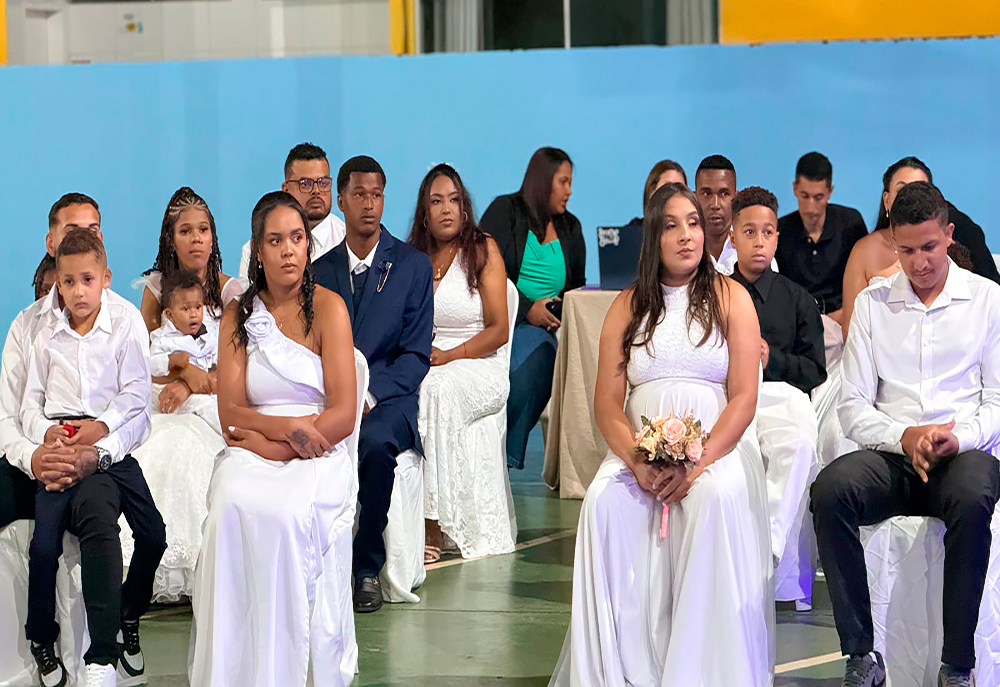 Not-casamento-comunitario-Virginopolis.jpg