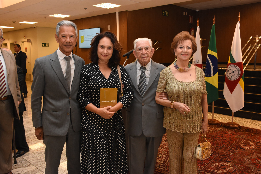 not-lancamento-livro-pres-jose-fernandes-des-vicente.jpg