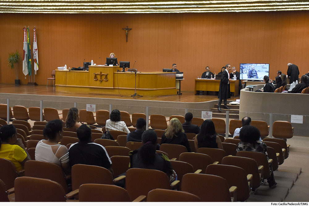 not-1-tribunal-do-juri-22.11.19.jpg