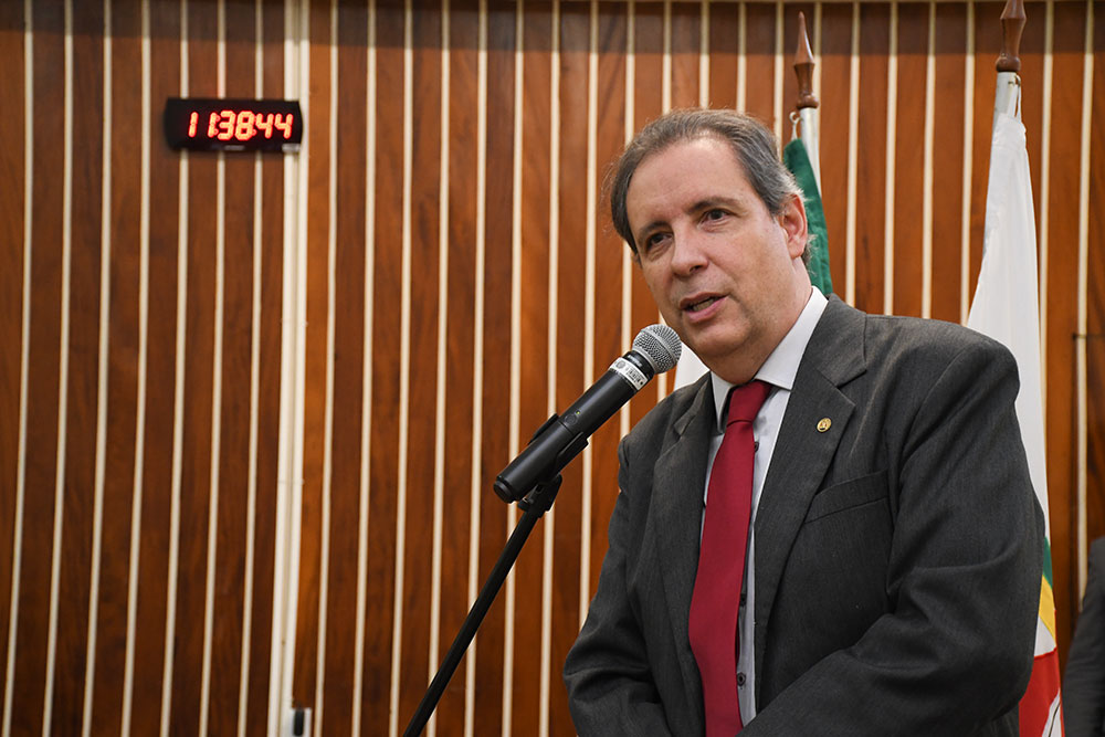 Not-pocos-dr.JoseEduardo1.jpg