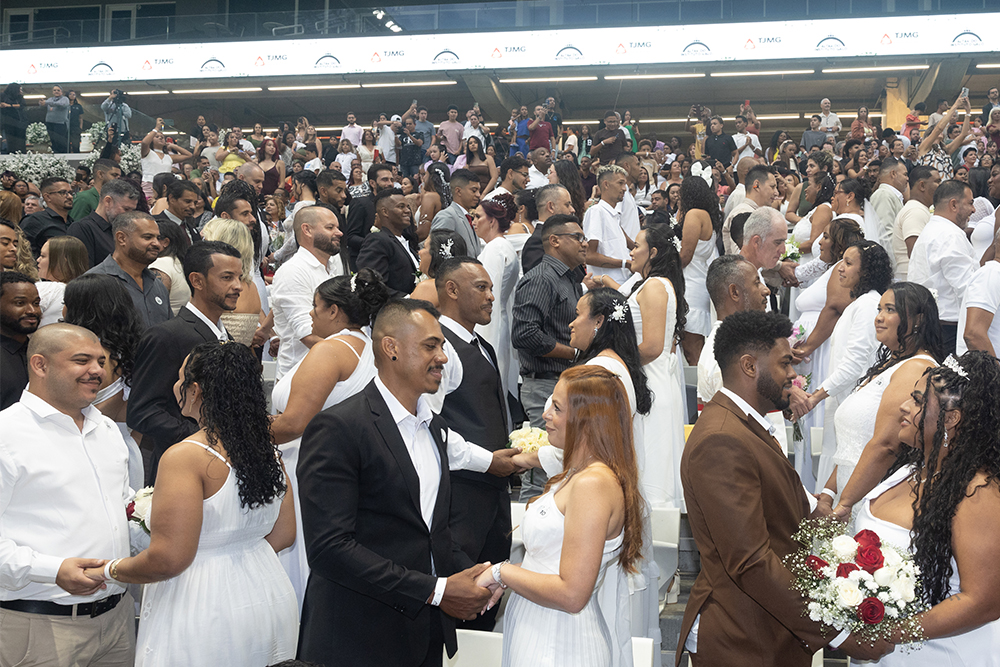 Not 1 Casamento Comunitario Arena MRV.jpg