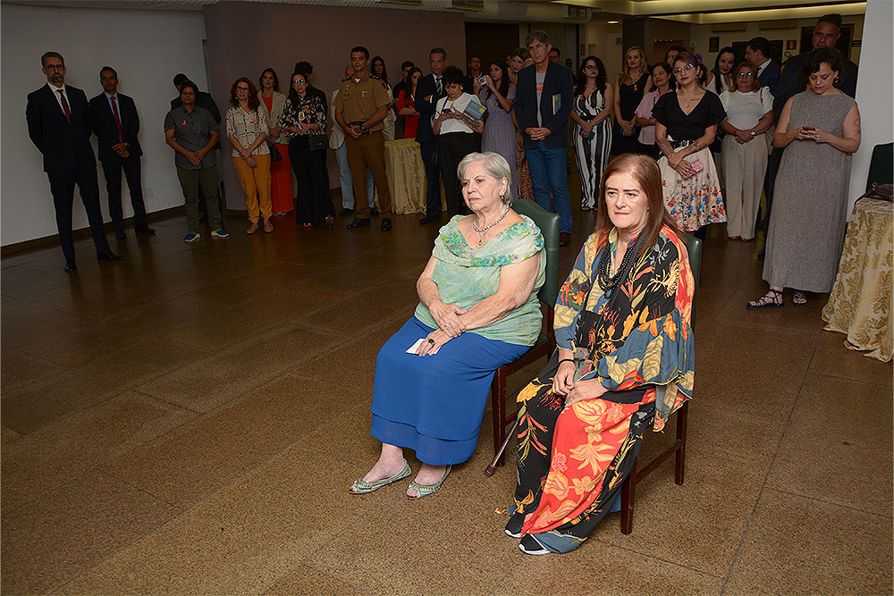 Not---Lancamento-livro-Pontos-pela-Paz-em-Casa-e-Selo-Mulheres-Libertas6.jpg