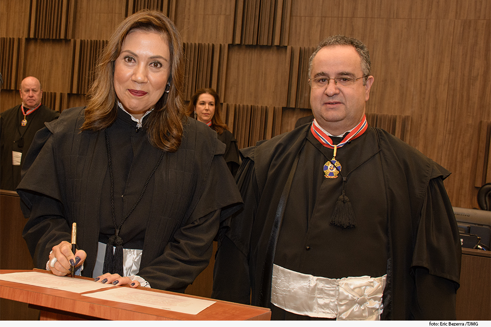 noticia1-posse-dra-valeria.jpg