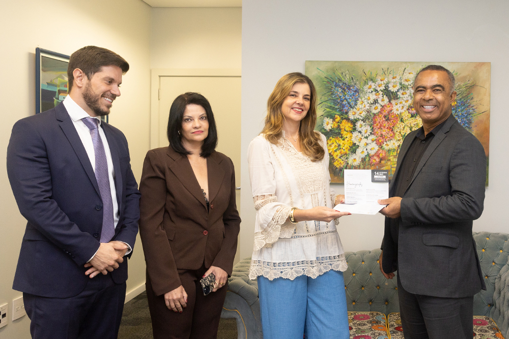 Not 1 Not. Alice Birchal recebe convite Cidadania Honoraria de Betim.jpg