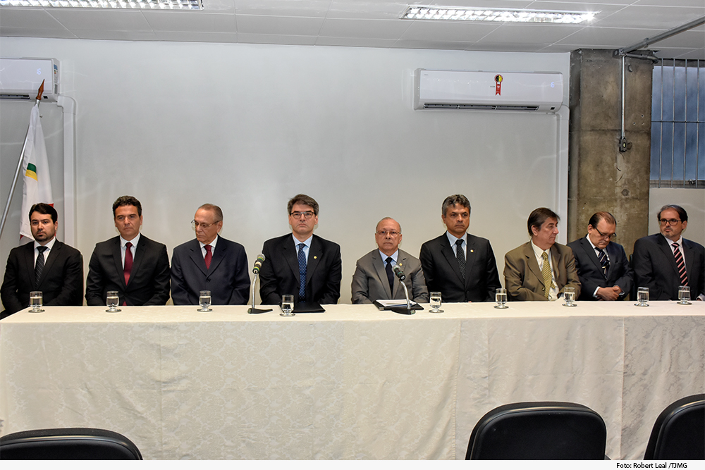 noticia-2-inaugura_ao-3-tribunal-do-juri.jpg